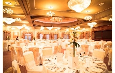 Castlecourt Hotel Dome Suite image